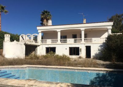 El rosario pool - Lunde & Nieto